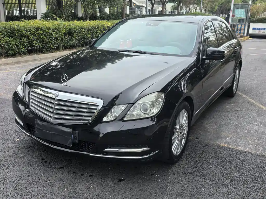 Mercedes-Benz E-Class — миниатюра 3