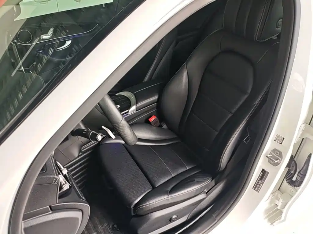 Mercedes-Benz C-Class — миниатюра 15