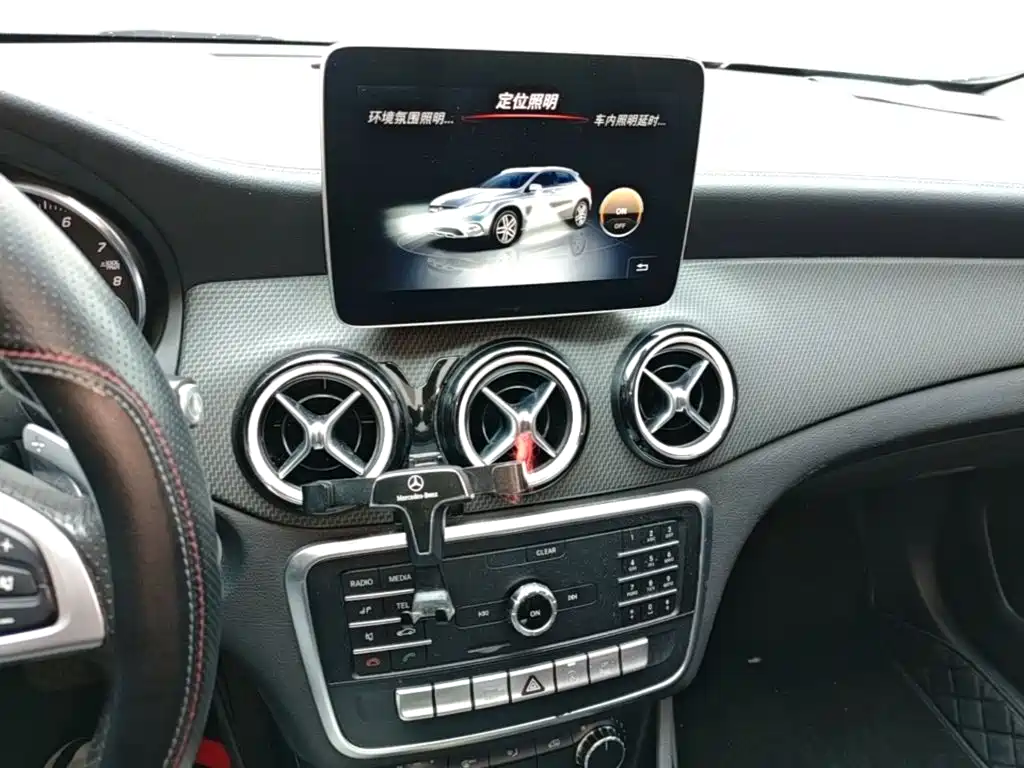 Mercedes-Benz GLA — миниатюра 13