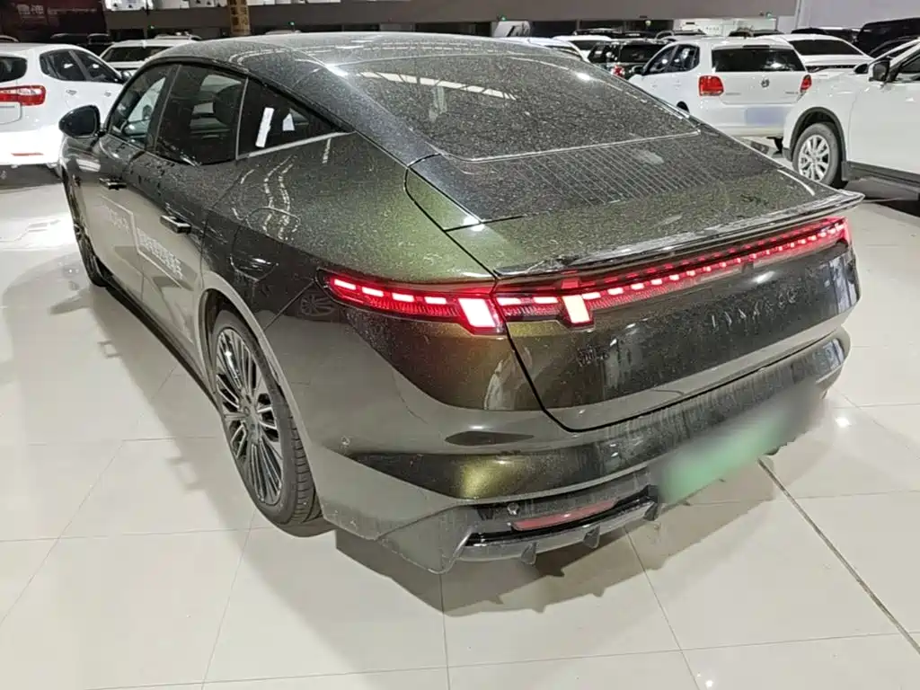 Lynk & Co 10 — миниатюра 5