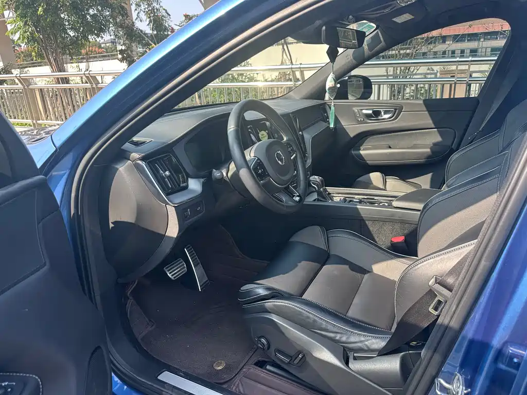Volvo XC60 — миниатюра 7