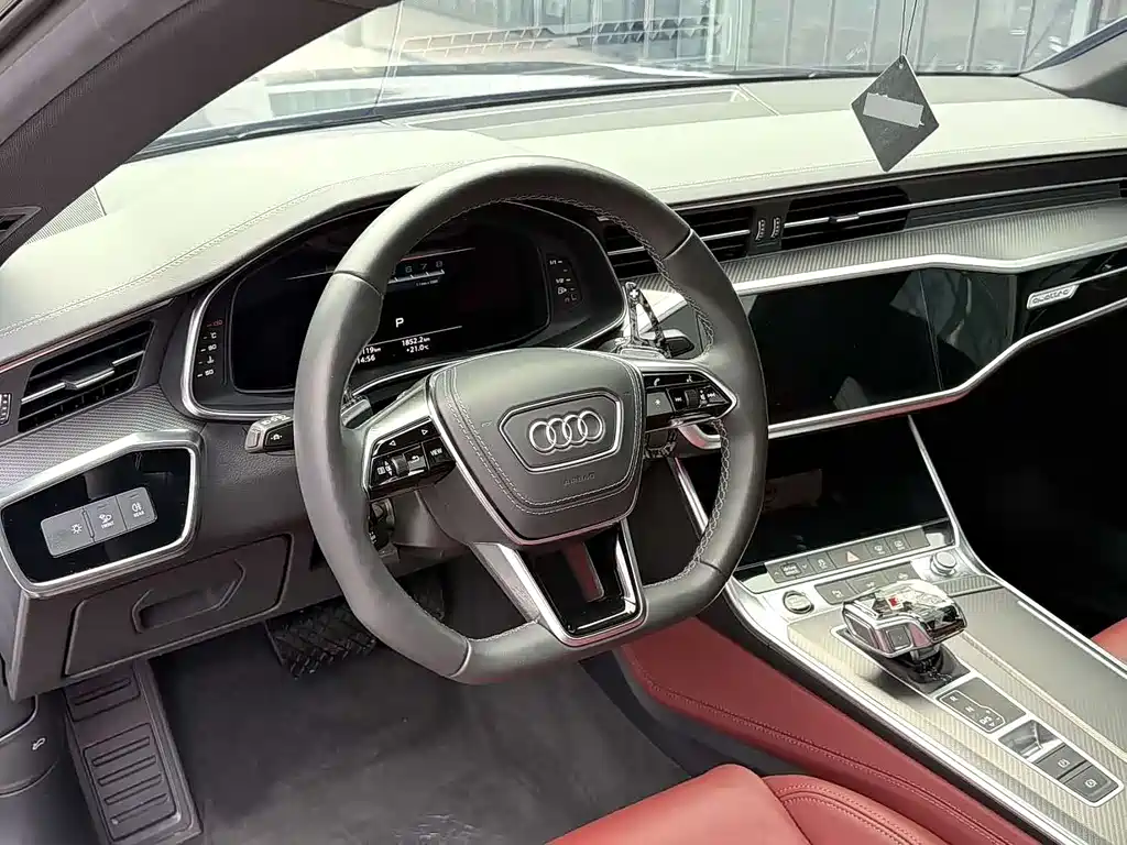 Audi A7L 2024 45 TFSI quattro S-line