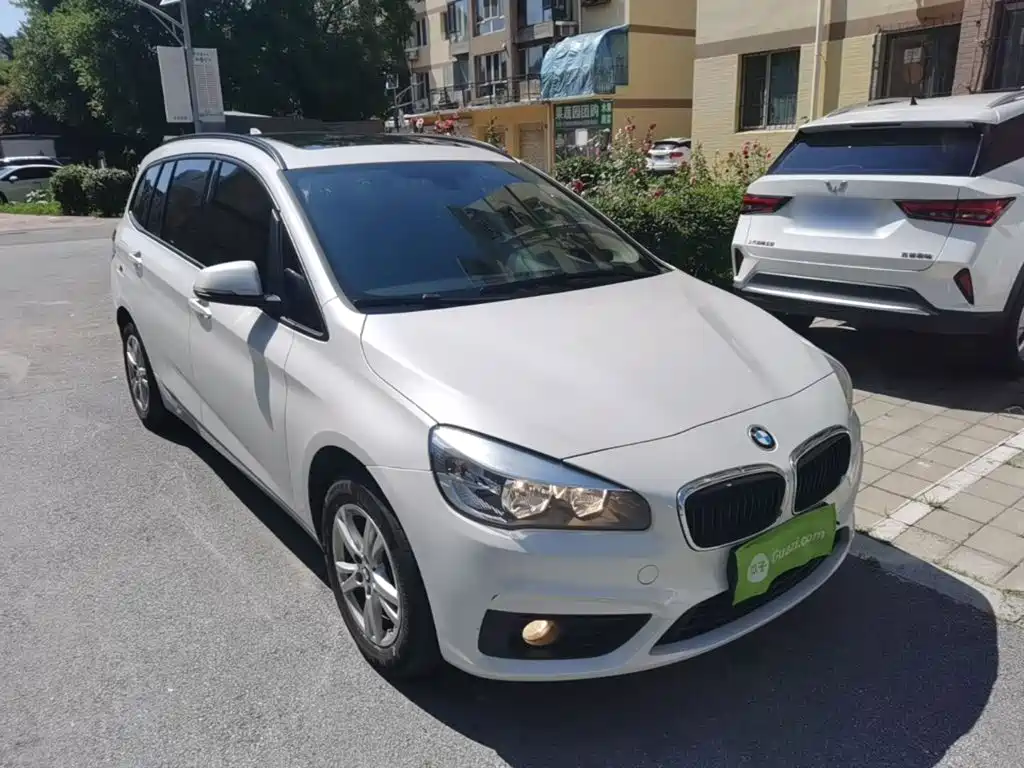 BMW 2 Series Active Tourer (Import) — миниатюра 4