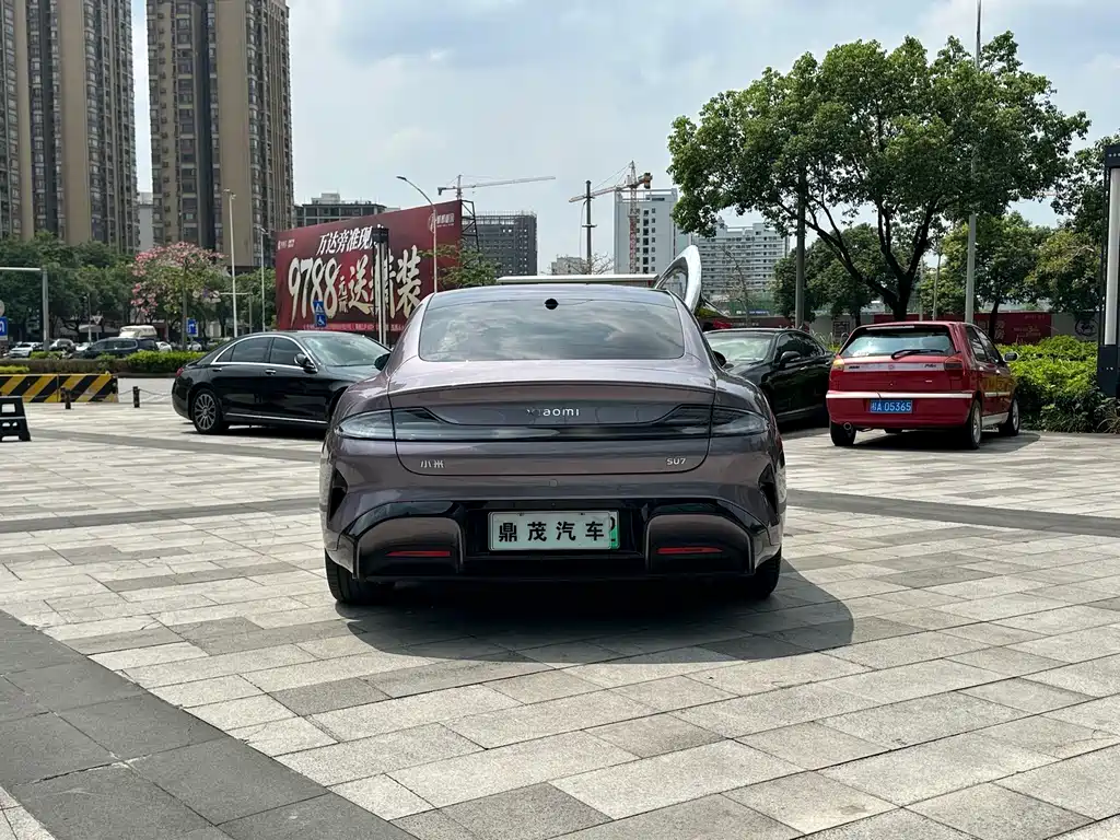 Xiaomi SU7 — миниатюра 4