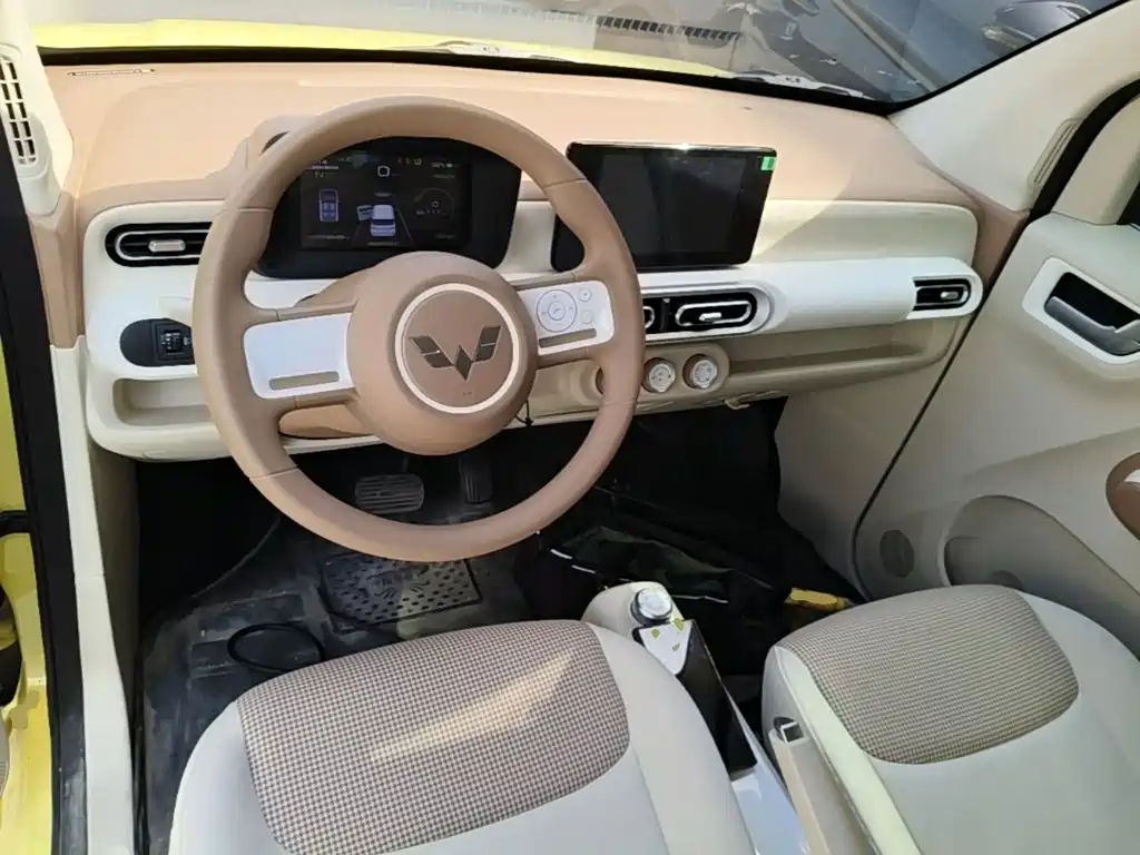 Wuling MINIEV — миниатюра 10