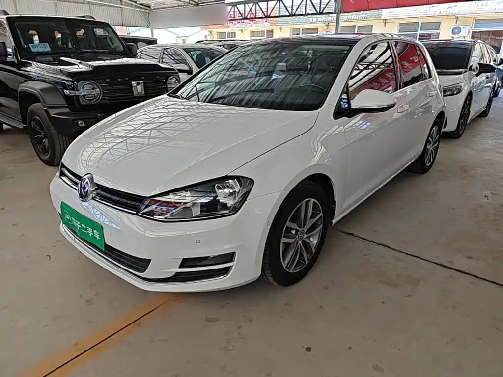 Volkswagen Golf 2017 230TSI AT Luxury