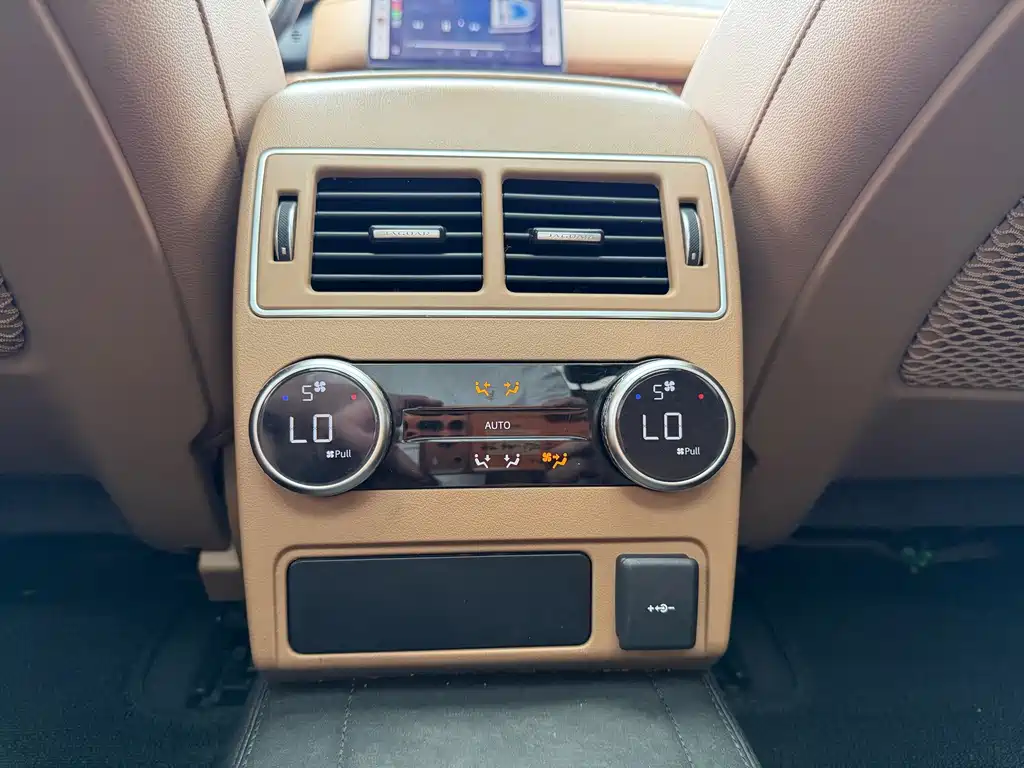 Jaguar XFL — миниатюра 18