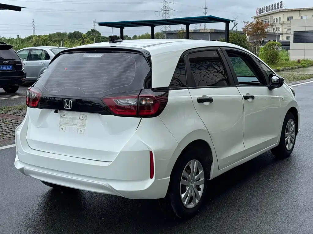 Honda Fit — миниатюра 4