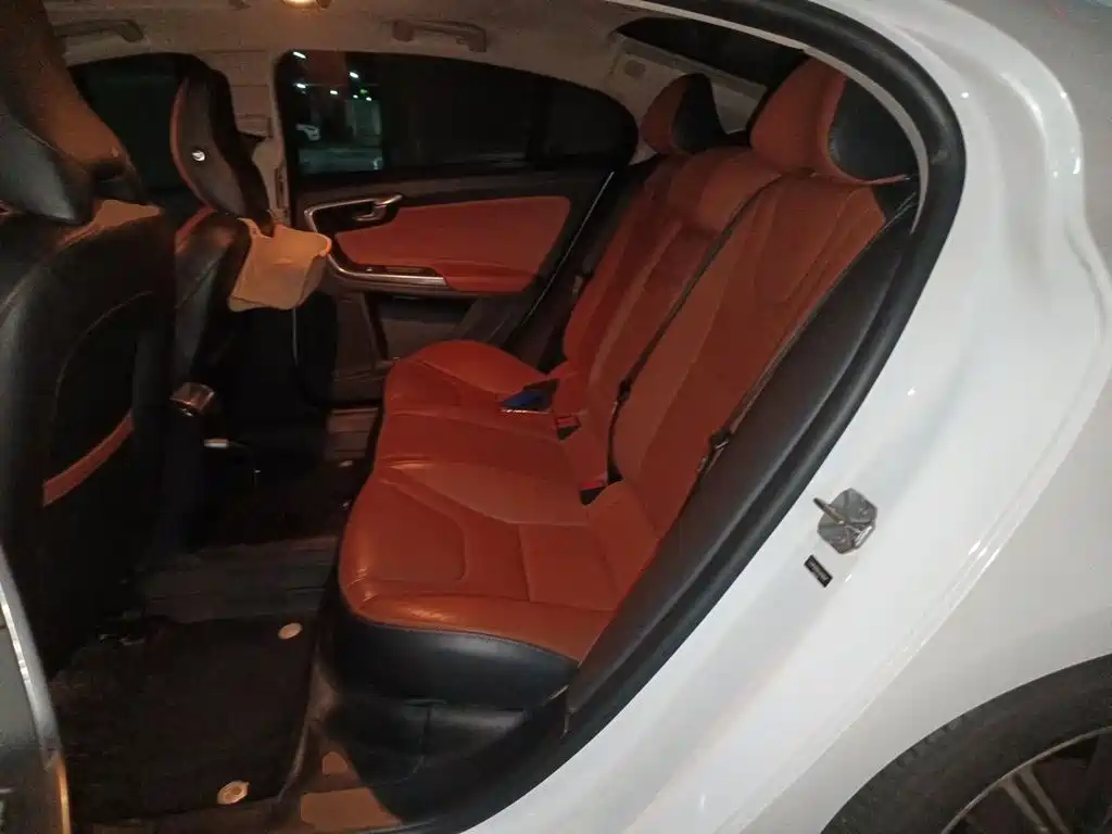 Volvo S60 — миниатюра 18