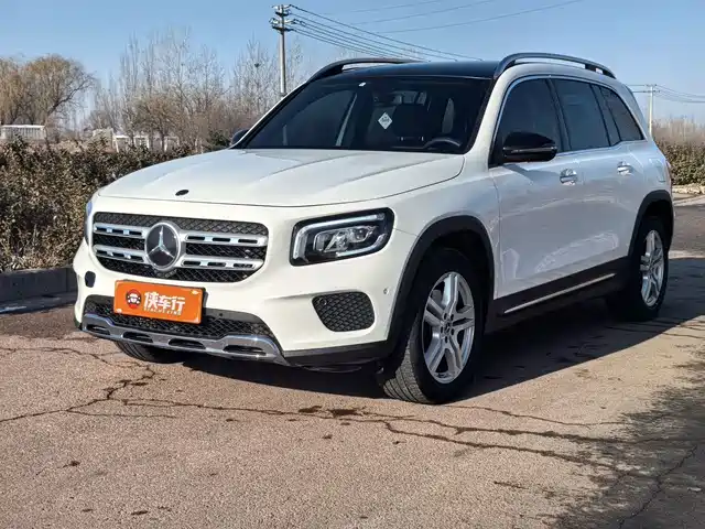 MERCEDES-BENZ GLB