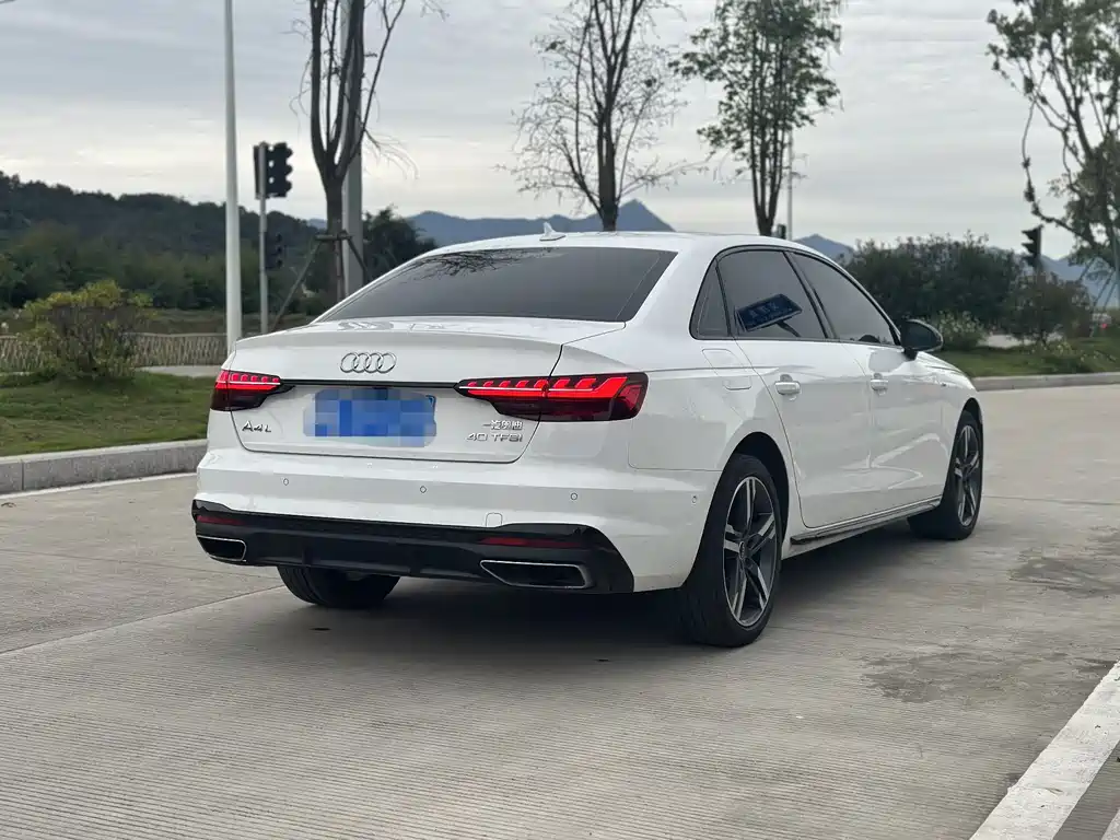Audi A4L 2022 40 TFSI Fashion