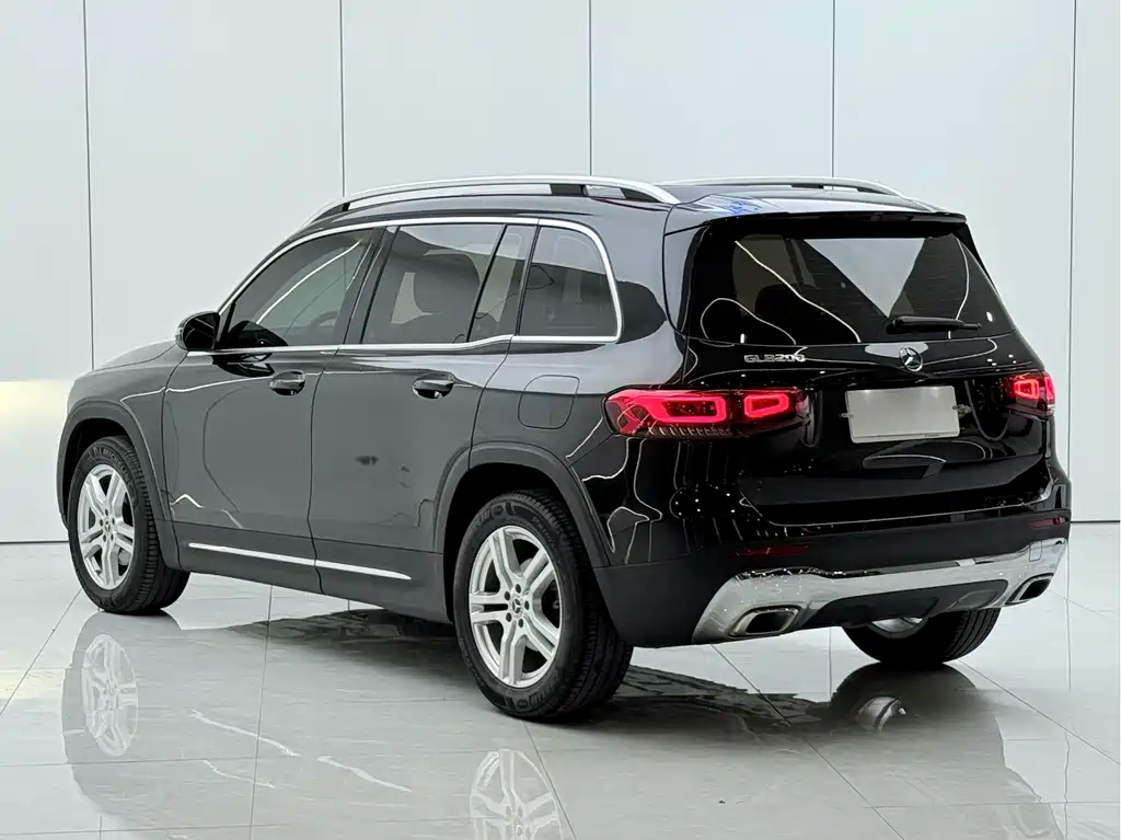 Mercedes-Benz GLB — миниатюра 13