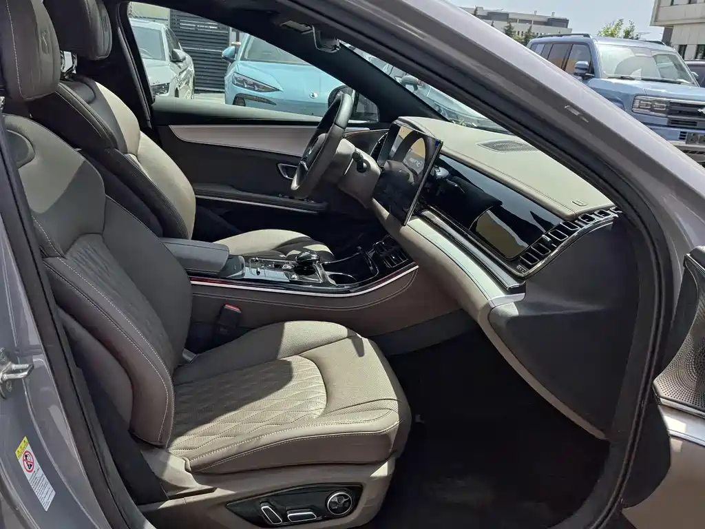 BYD Han 2025 DM-i Smart Drive 125KM Flagship