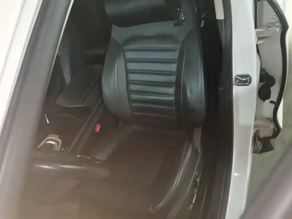 Ford Edge — миниатюра 15