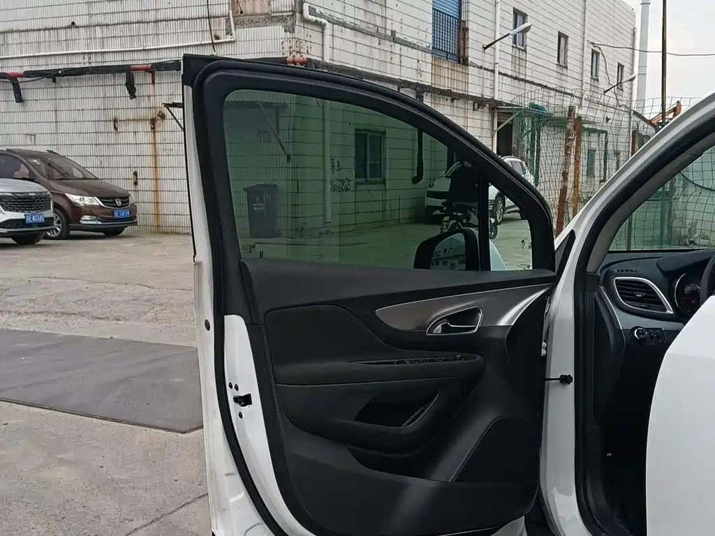 Buick Encore — миниатюра 8