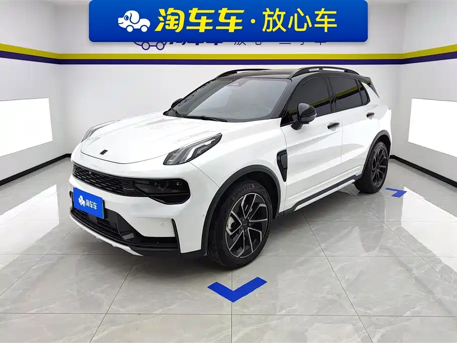 Lynk & Co 01 EM-P 2022