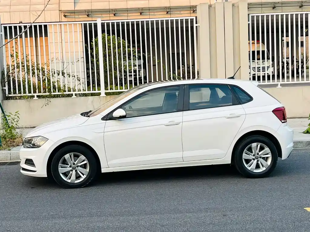 Volkswagen Polo — миниатюра 2