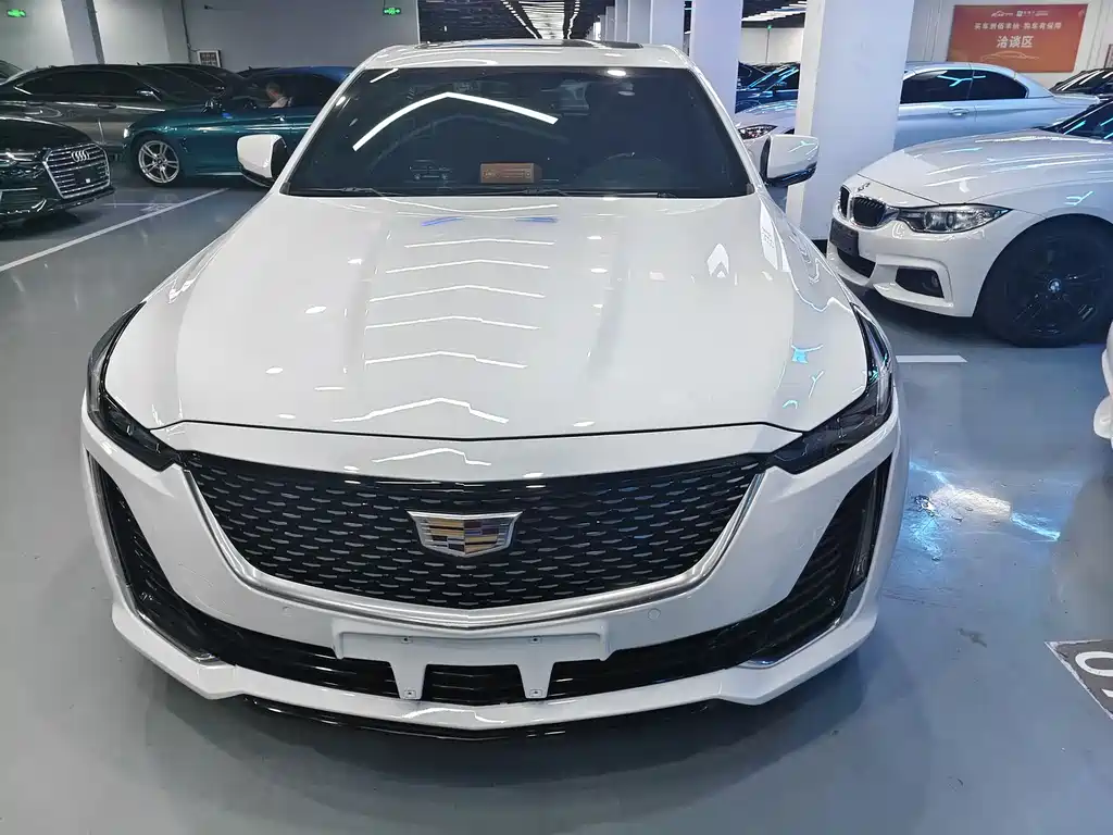 Cadillac CT5 2021 28T Fashion
