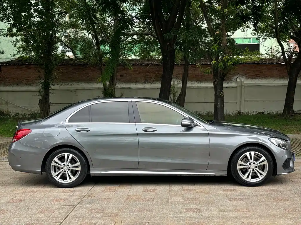 Mercedes-Benz C-Class — миниатюра 4
