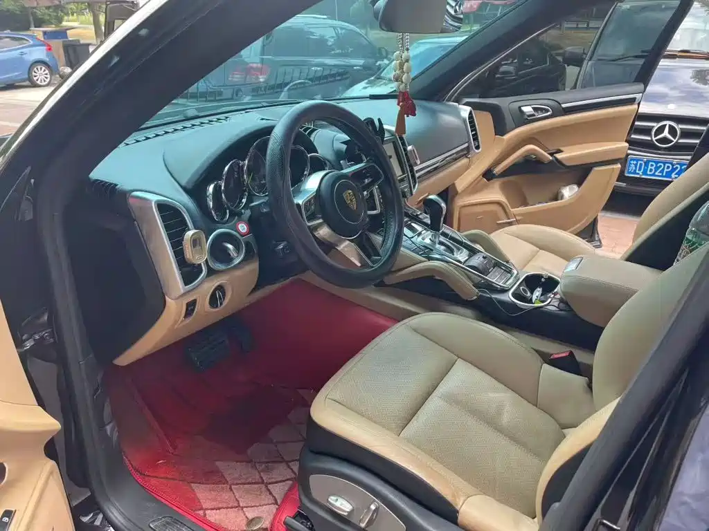 Porsche Cayenne Hybrid — миниатюра 4