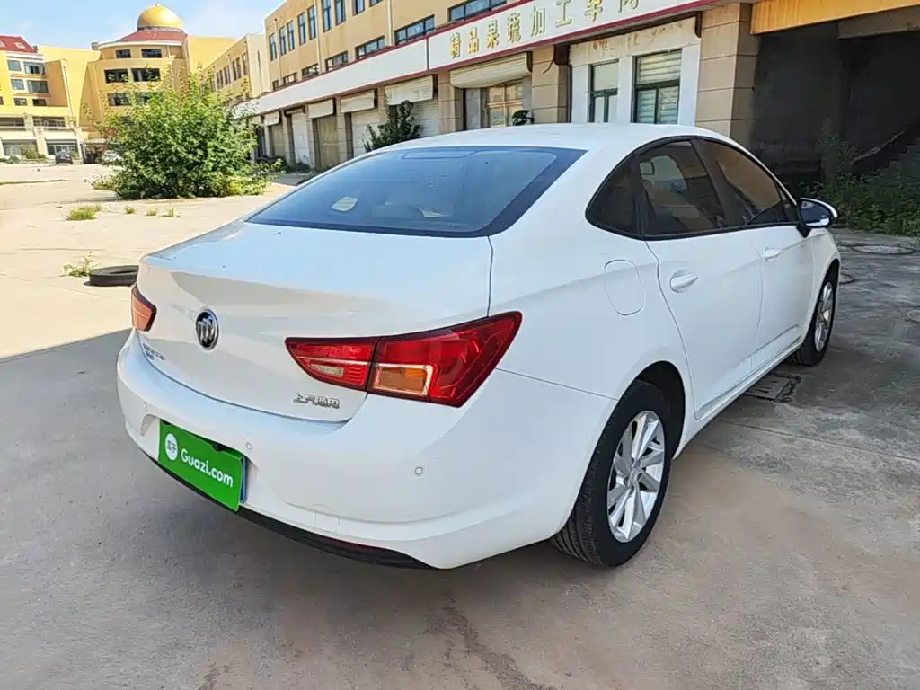Buick Verano — миниатюра 7