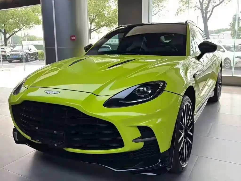 Aston Martin DBX