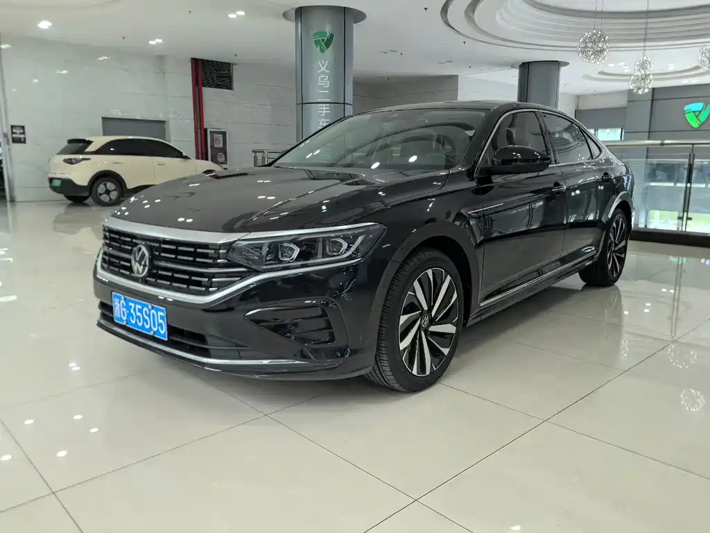 Volkswagen Passat 2023