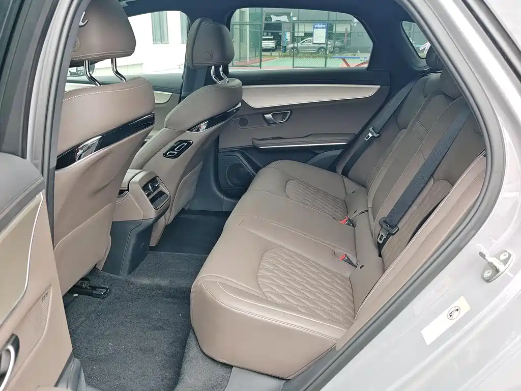 BYD Han 2025 DM-i Smart Drive 125KM Flagship