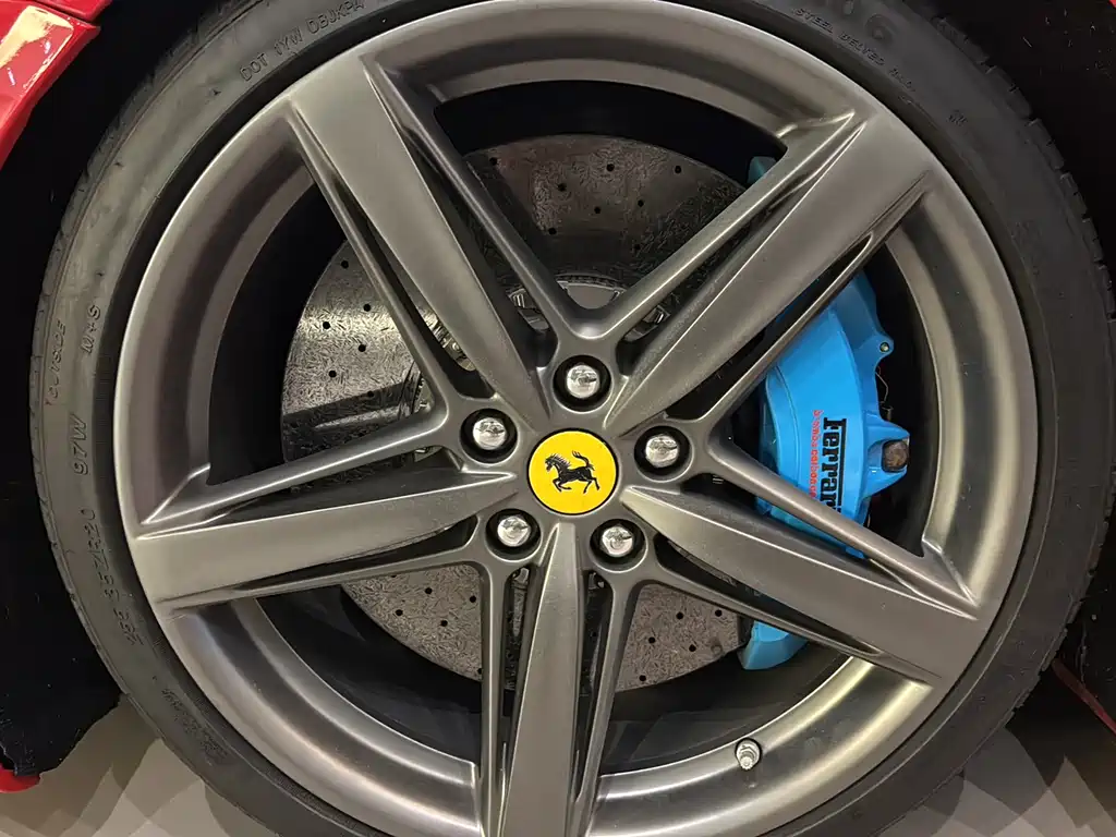 Ferrari F12berlinetta 2013 6.3L