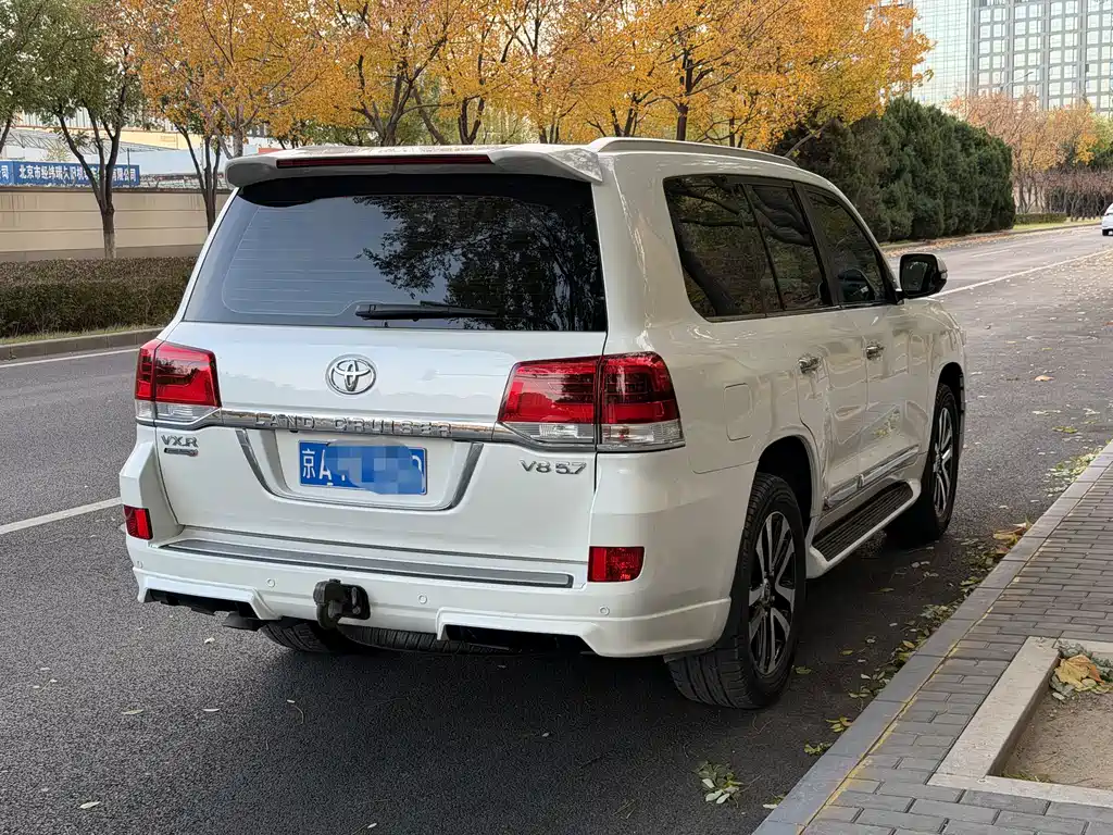 Toyota Land Cruiser 2019 5.7L