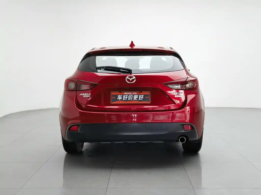 Mazda Mazda3 3 2014 1.5L AT Luxury