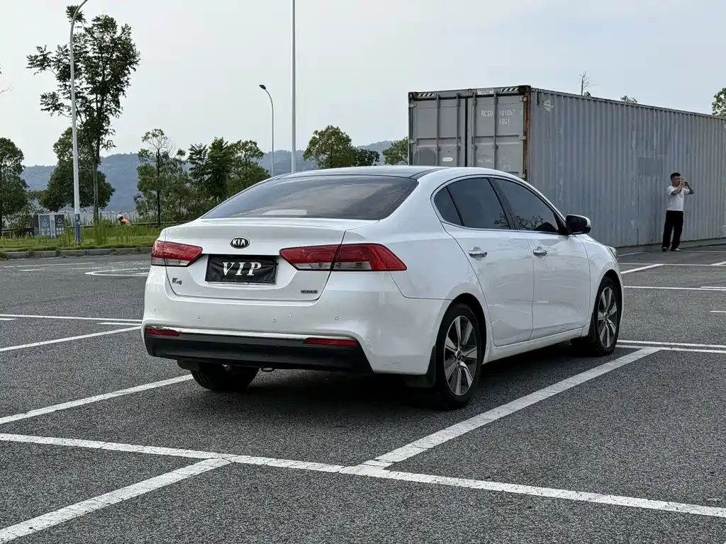 Kia K4 — миниатюра 11