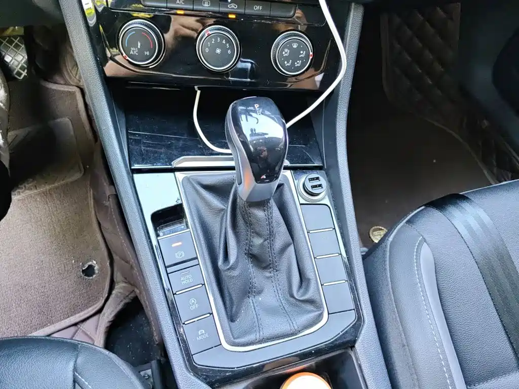 Volkswagen Sagitar — миниатюра 15