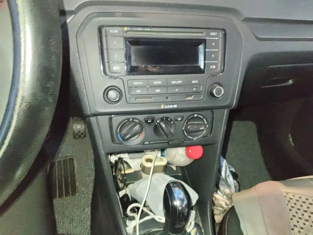 Volkswagen Jetta — миниатюра 6