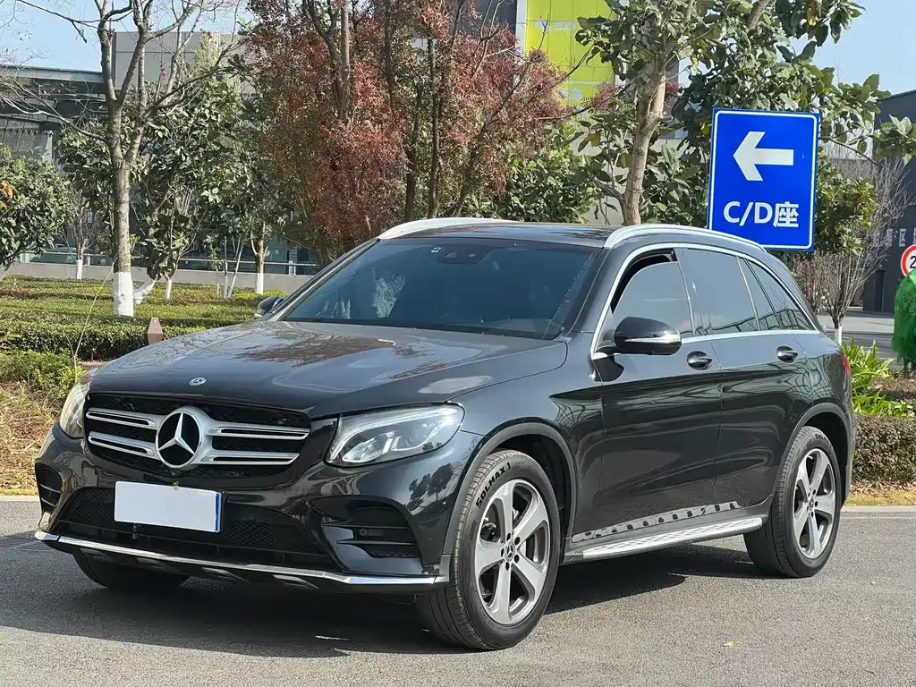 MERCEDES-BENZ GLC
