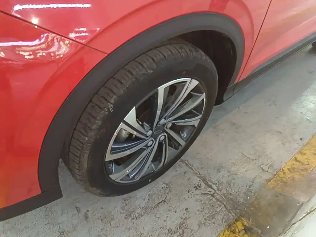 Geely Binyue — миниатюра 23