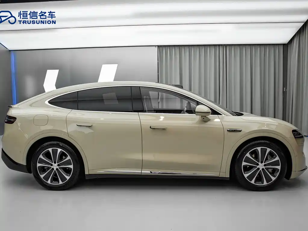 HONGMENG ZHIXING WISDOM WORLD R7