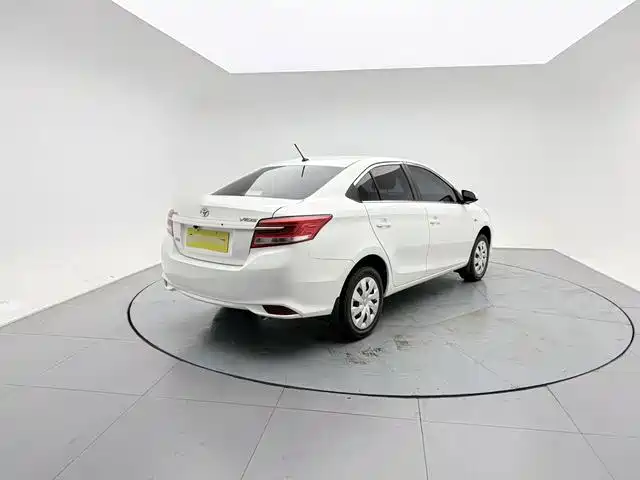 Toyota Vios — миниатюра 4