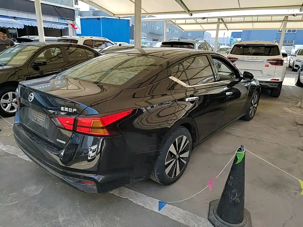 Nissan Teana — миниатюра 7