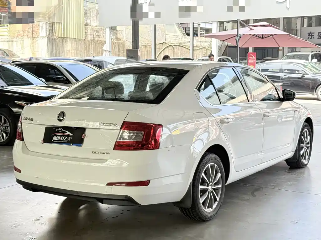 Skoda Octavia — миниатюра 7