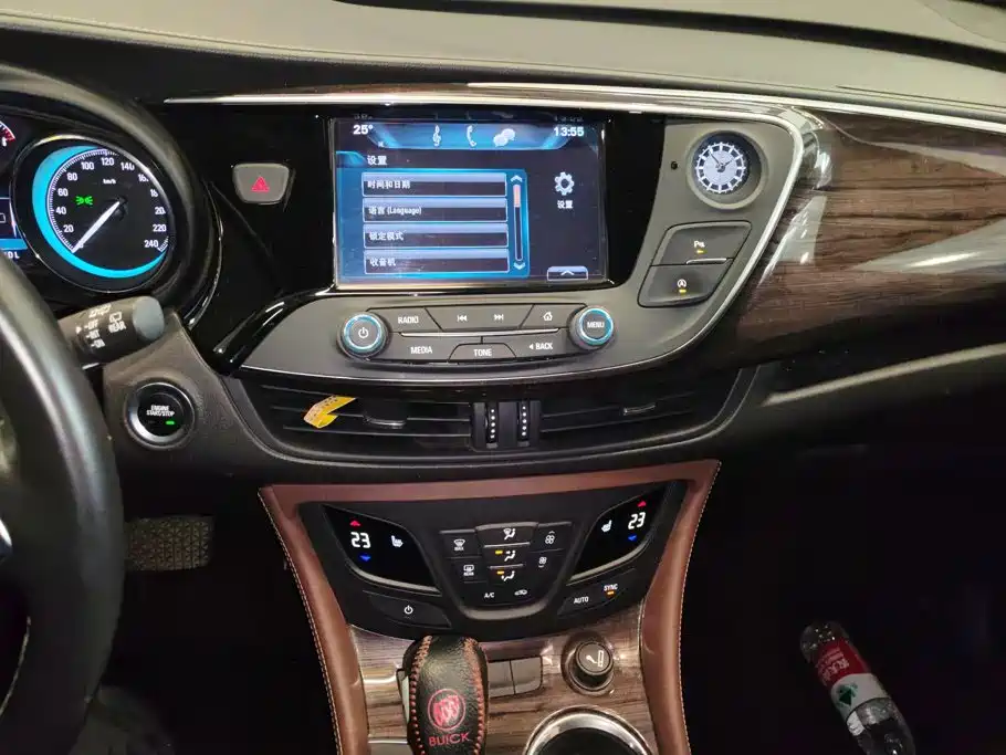 Buick Envision Plus — миниатюра 13
