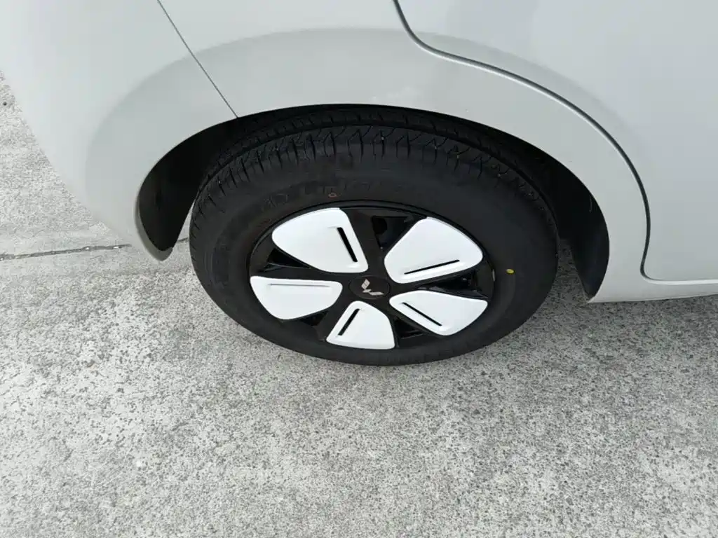 Wuling MINIEV — миниатюра 25