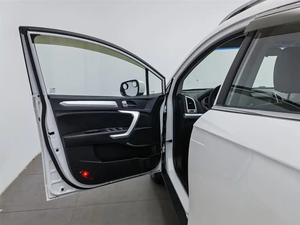 JAC S3 2016 1.5L MT Luxury