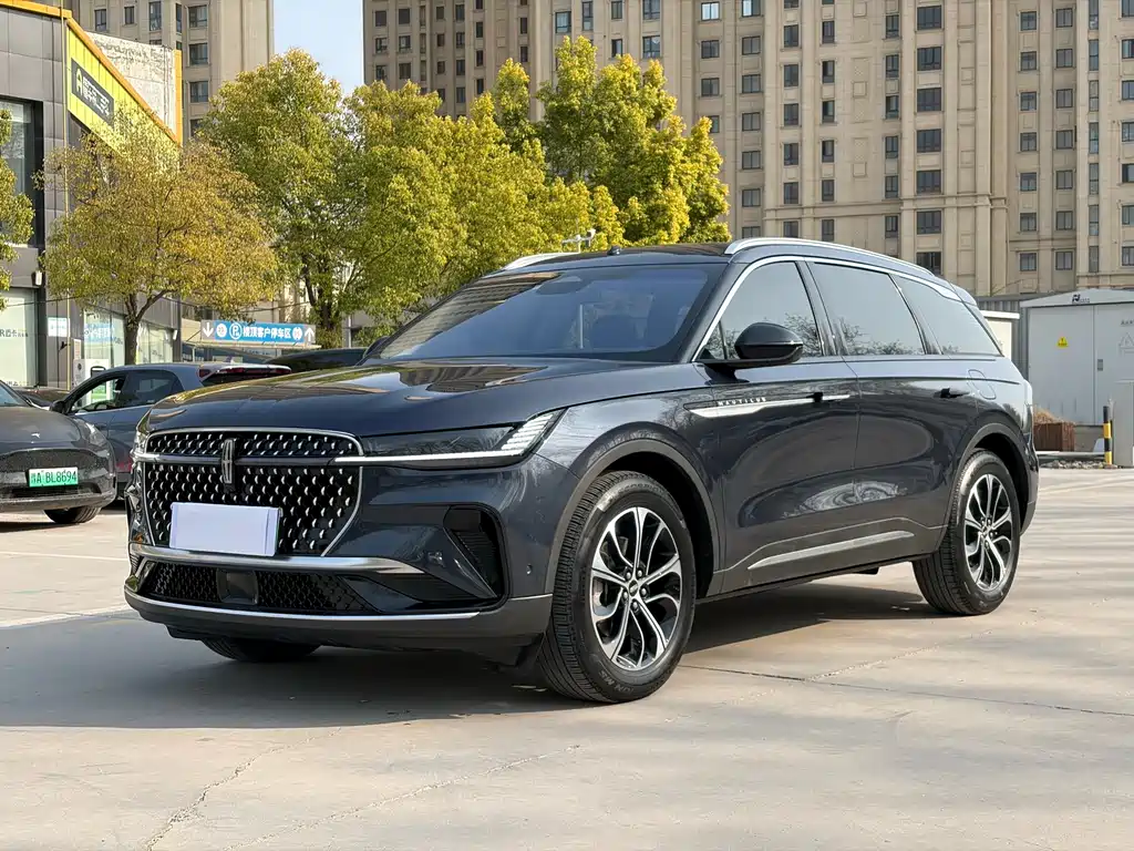Lincoln Nautilus 2023 2.0T 4WD Premium Comfort Edition