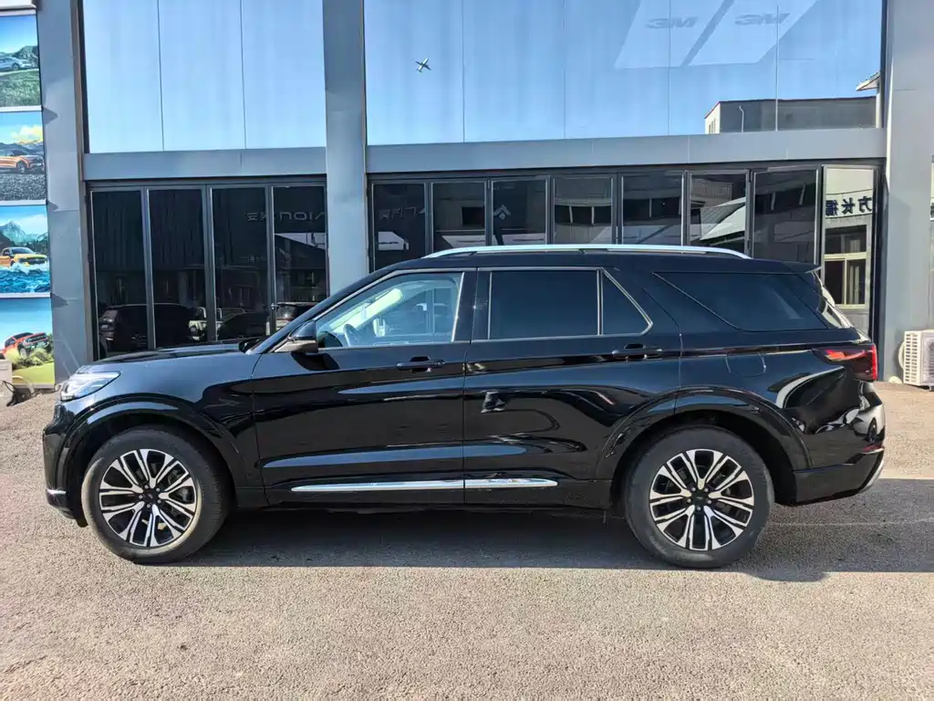 Ford Explorer — миниатюра 4