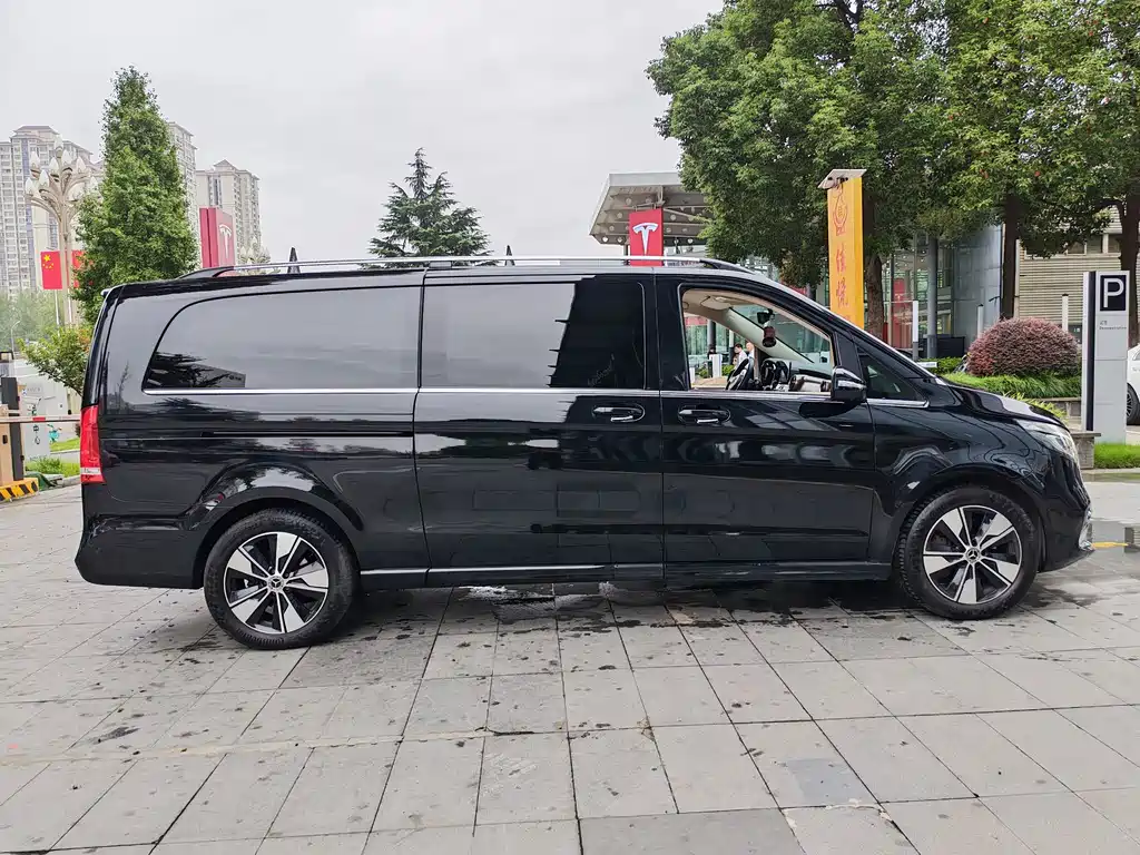 Mercedes-Benz V-Class — миниатюра 32