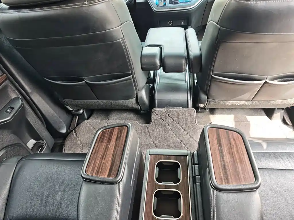 Honda Elysion — миниатюра 26