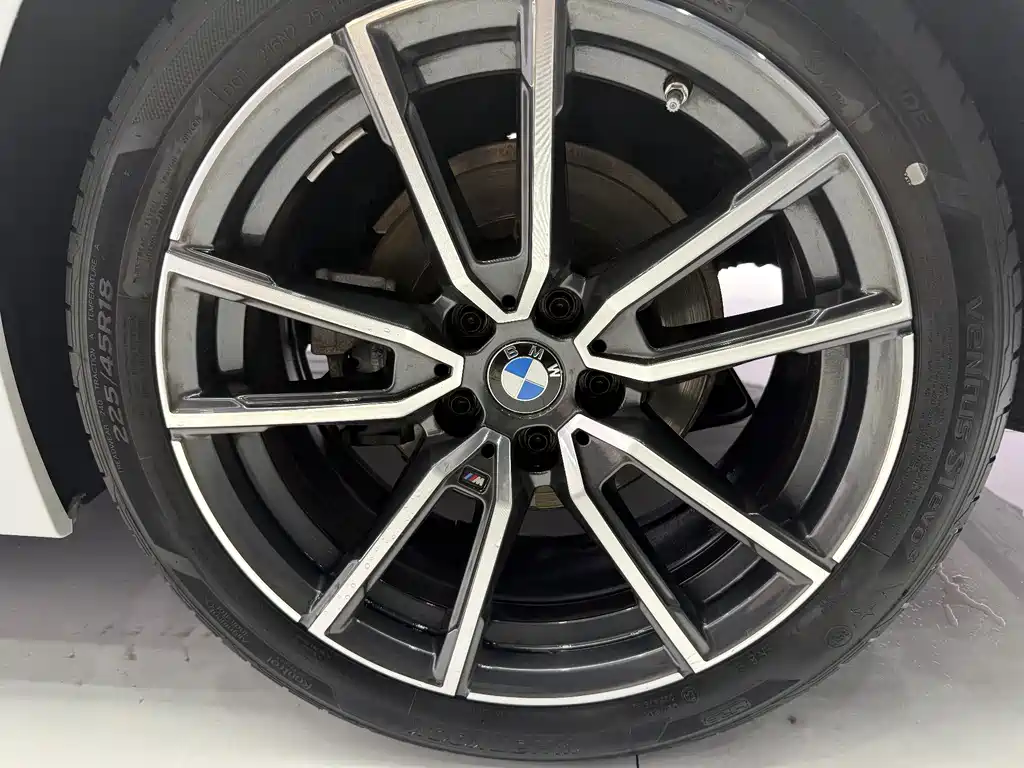 BMW 3 Series — миниатюра 7