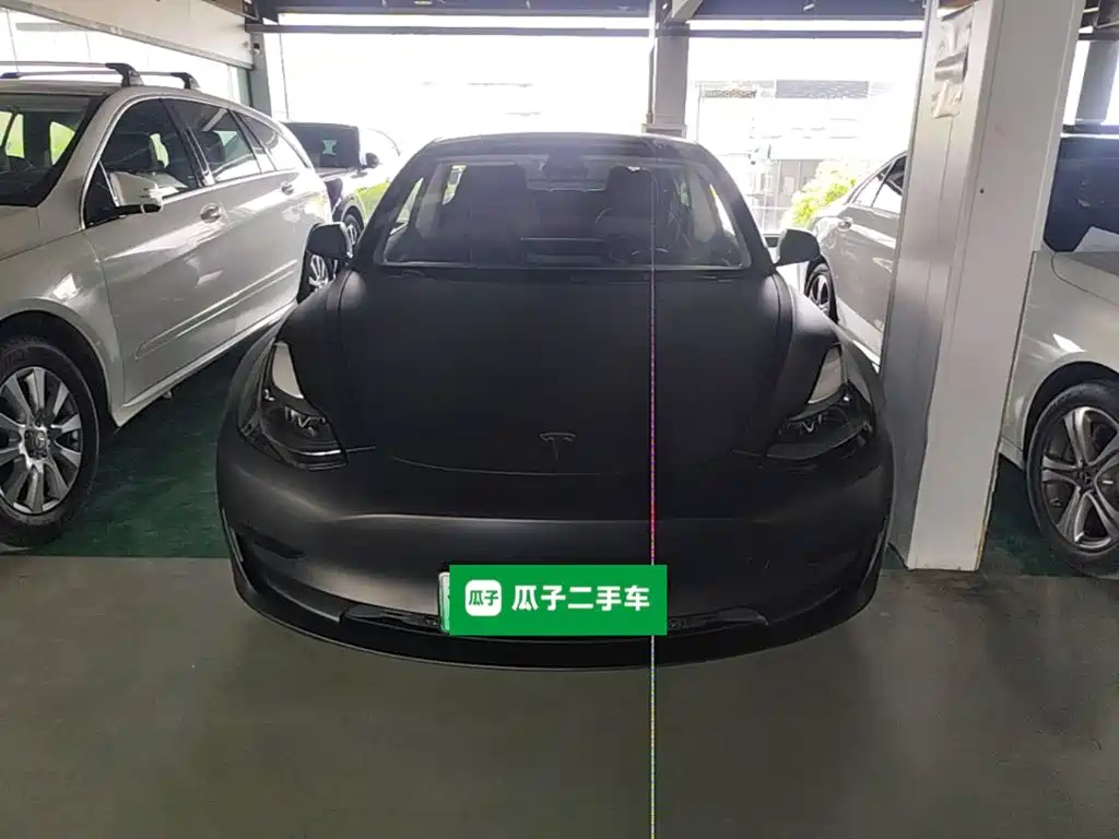 Tesla Model 3 — миниатюра 3