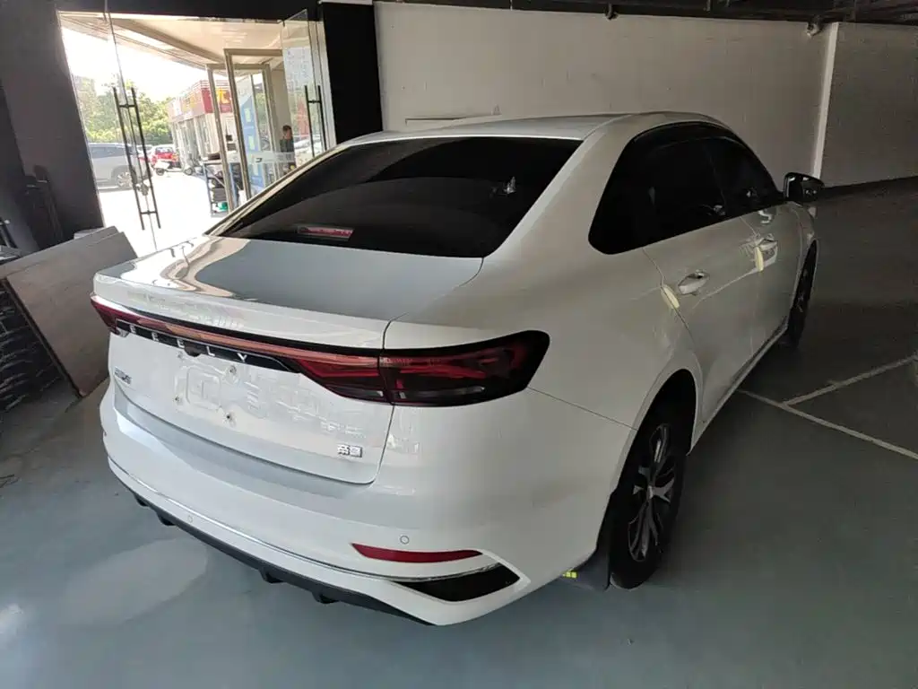 Geely Emgrand — миниатюра 7